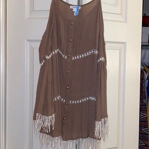 Brown of the shoulder shirt/dress